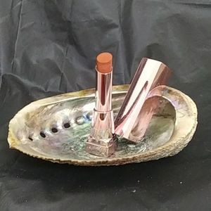 Maybelline Shine Lipstick Shade 060 Color Chocolate Lust